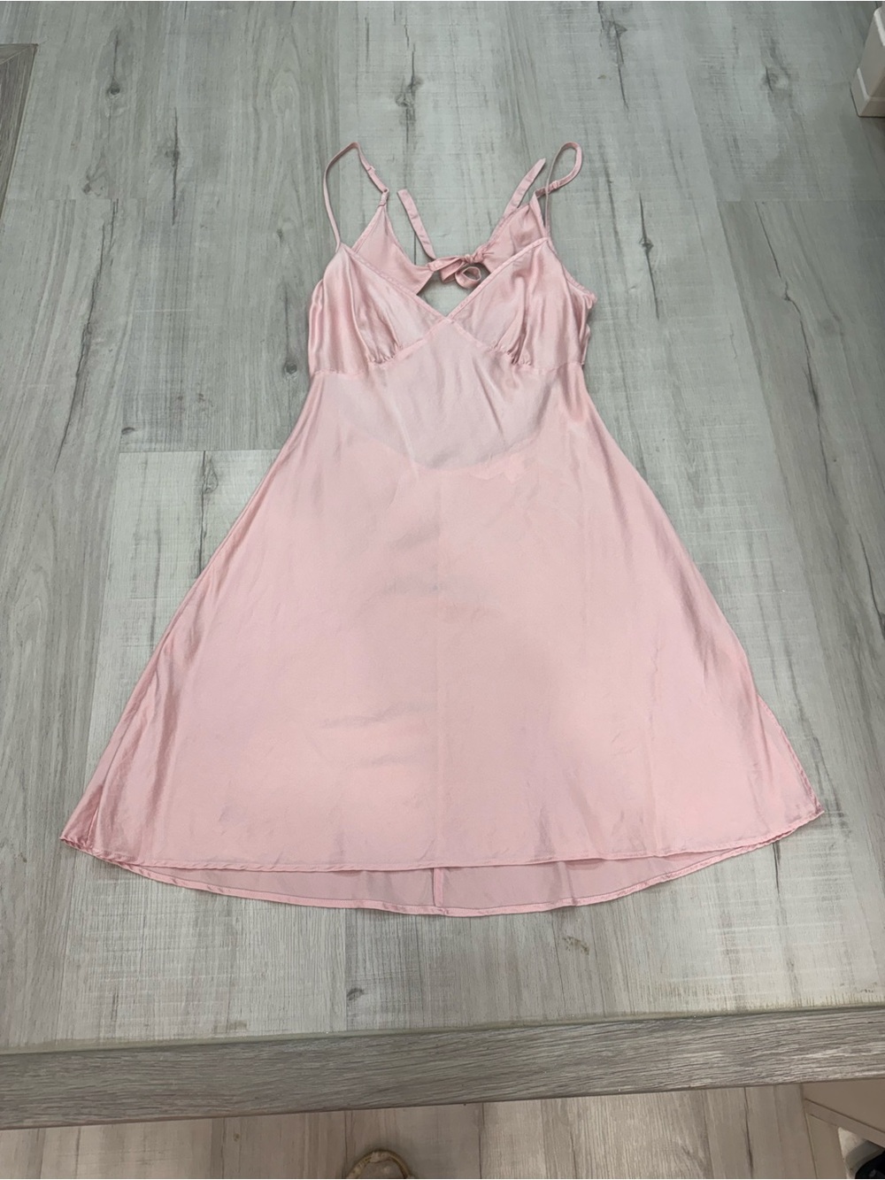 Victoria’s Secret 100% Silk Pink Slip Dress Open Back Chemise Size Small